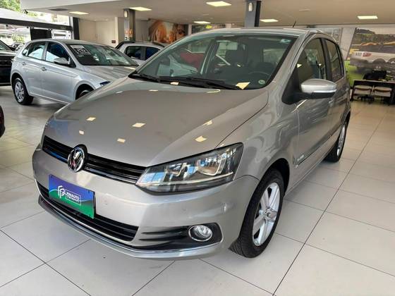 VOLKSWAGEN FOX 1.6 MSI HIGHLINE 16V FLEX 4P MANUAL VOLKSWAGEN FOX 1.6 MSI HIGHLINE 16V FLEX 4P MANUAL